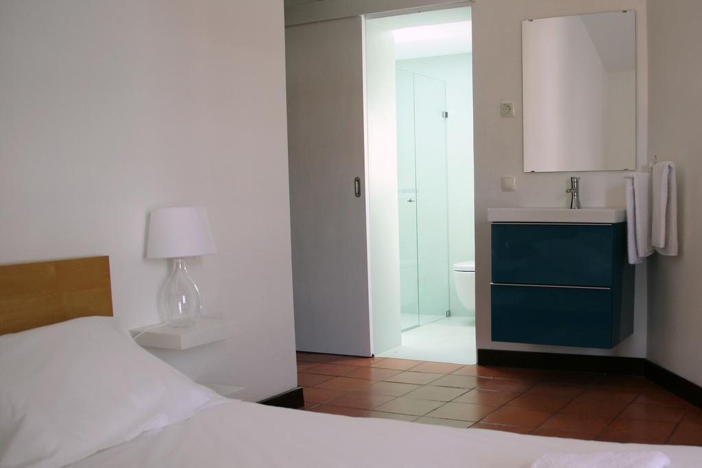 ヴィラ・ノヴァ・デ・ミルフォンテス A Casa Da Arvore Bed & Breakfast 部屋 写真